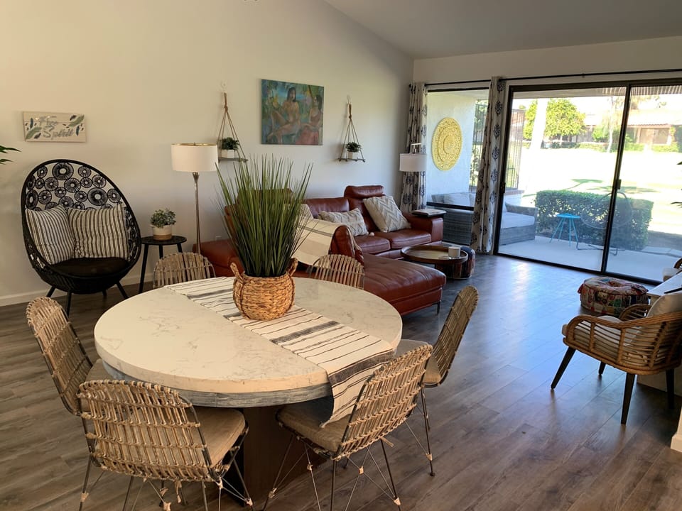dining living room area looking toward back patio
