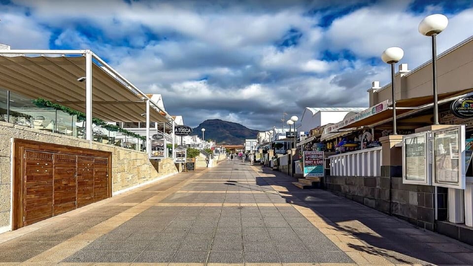 Local shopping centre on the Fanabe promenade