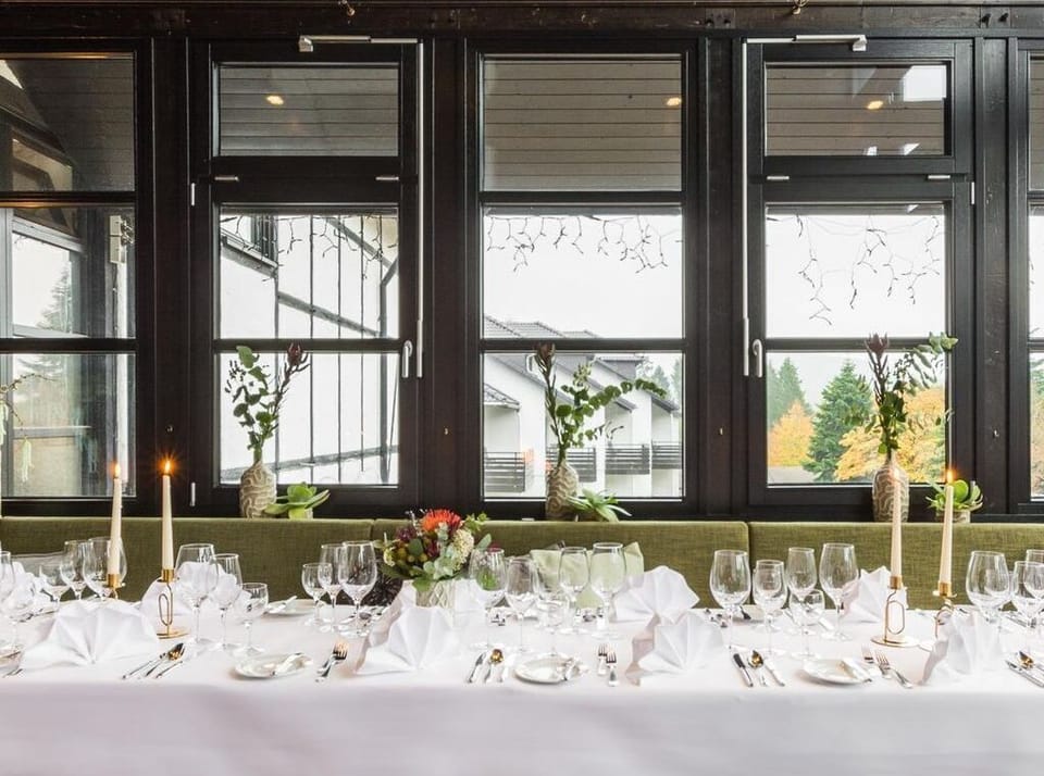 Banquet hall