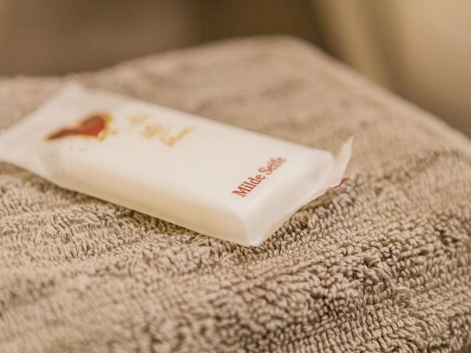 Bathroom amenities