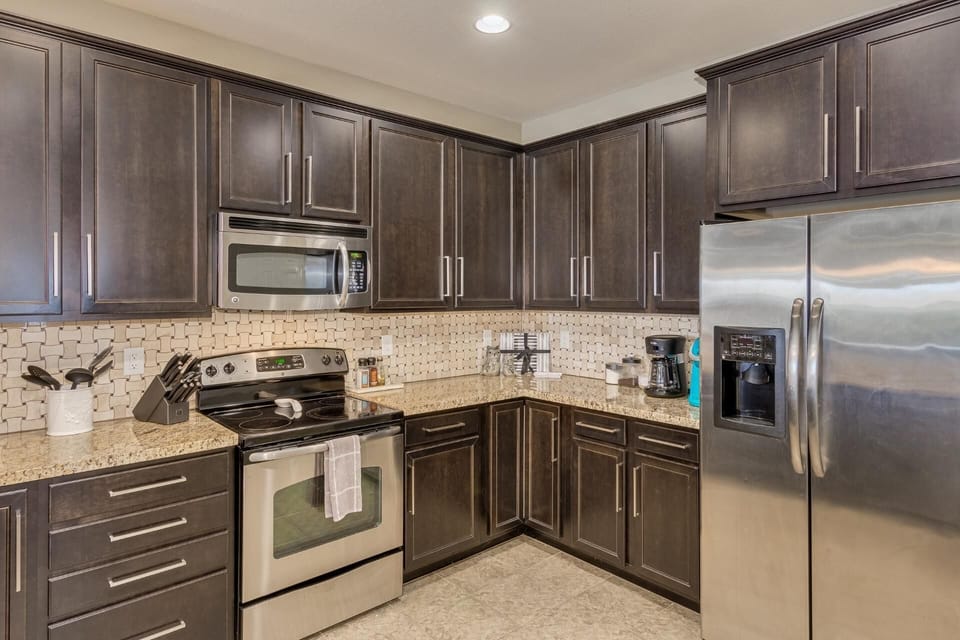 Fully equipped kitchen