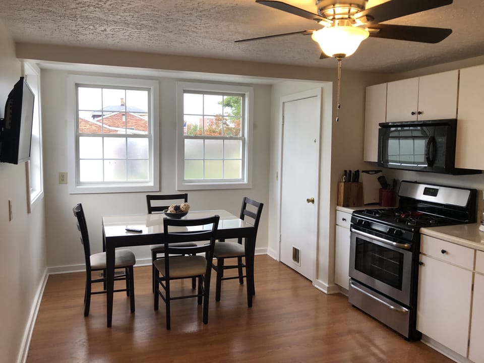 Large Eat In Kitchen