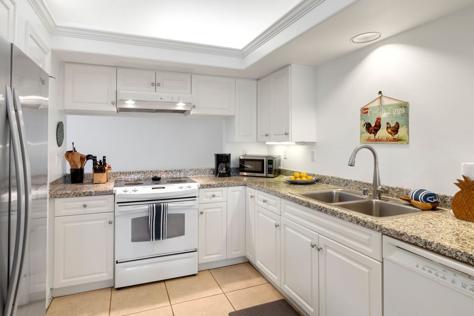 A fully stocked kitchen to make delicious meals