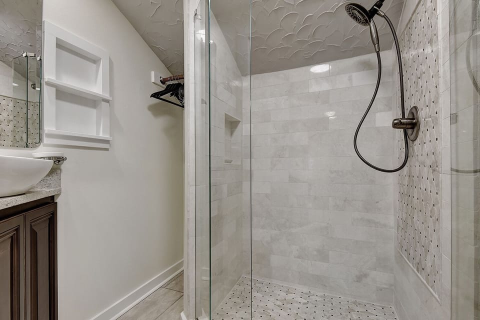 2nd bathroom