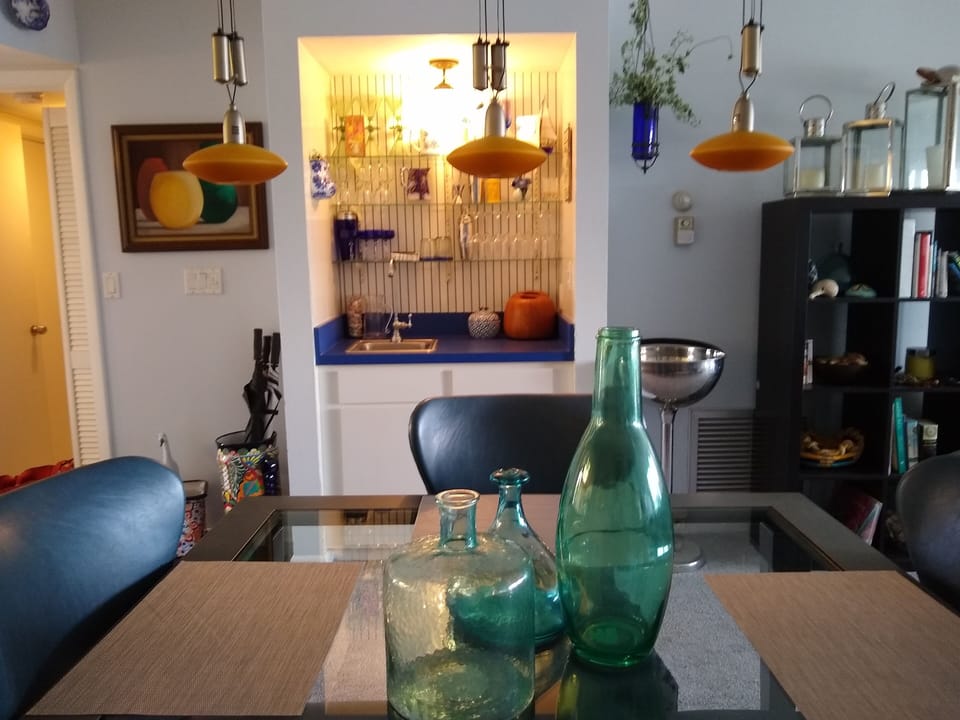 Dining Area and Bar