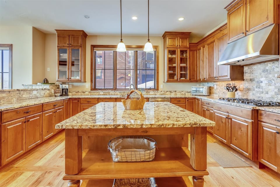 The kitchen has everything needed to for a perfect vacation including a coffee maker, toaster, and slow cooker - Baldy Mountain Overlook Breckenridge Vacation Rental