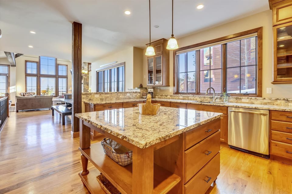 Cooks will love this updated and spacious kitchen with stainless appliances - Baldy Mountain Overlook Breckenridge Vacation Rental