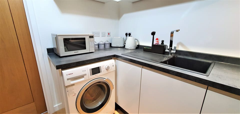 Bosch Washer/Dryer and Premium Appliances