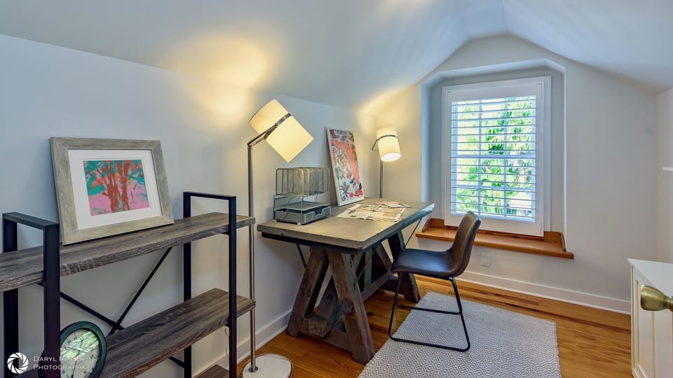 And a private work space...