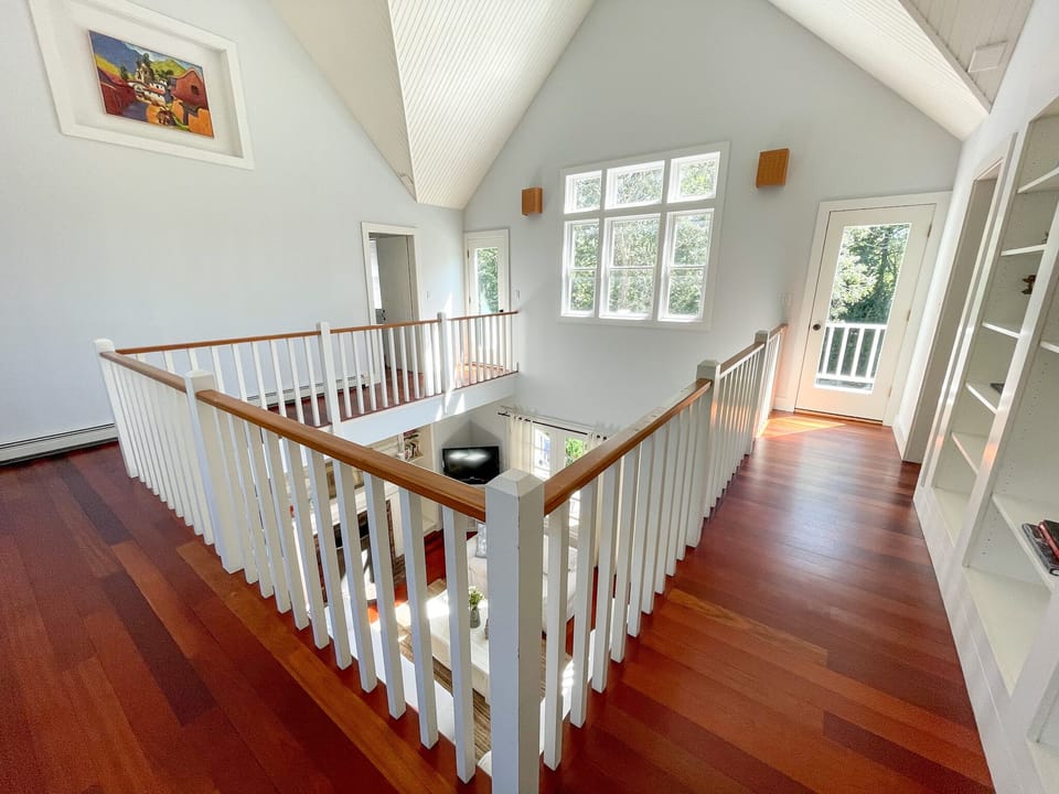 Upstairs - master to the left with king. Queen to the right. Balcony. 