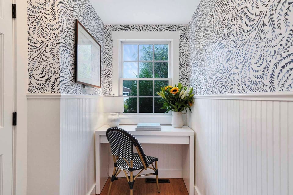 Word Area/Desk Off The Living Area
