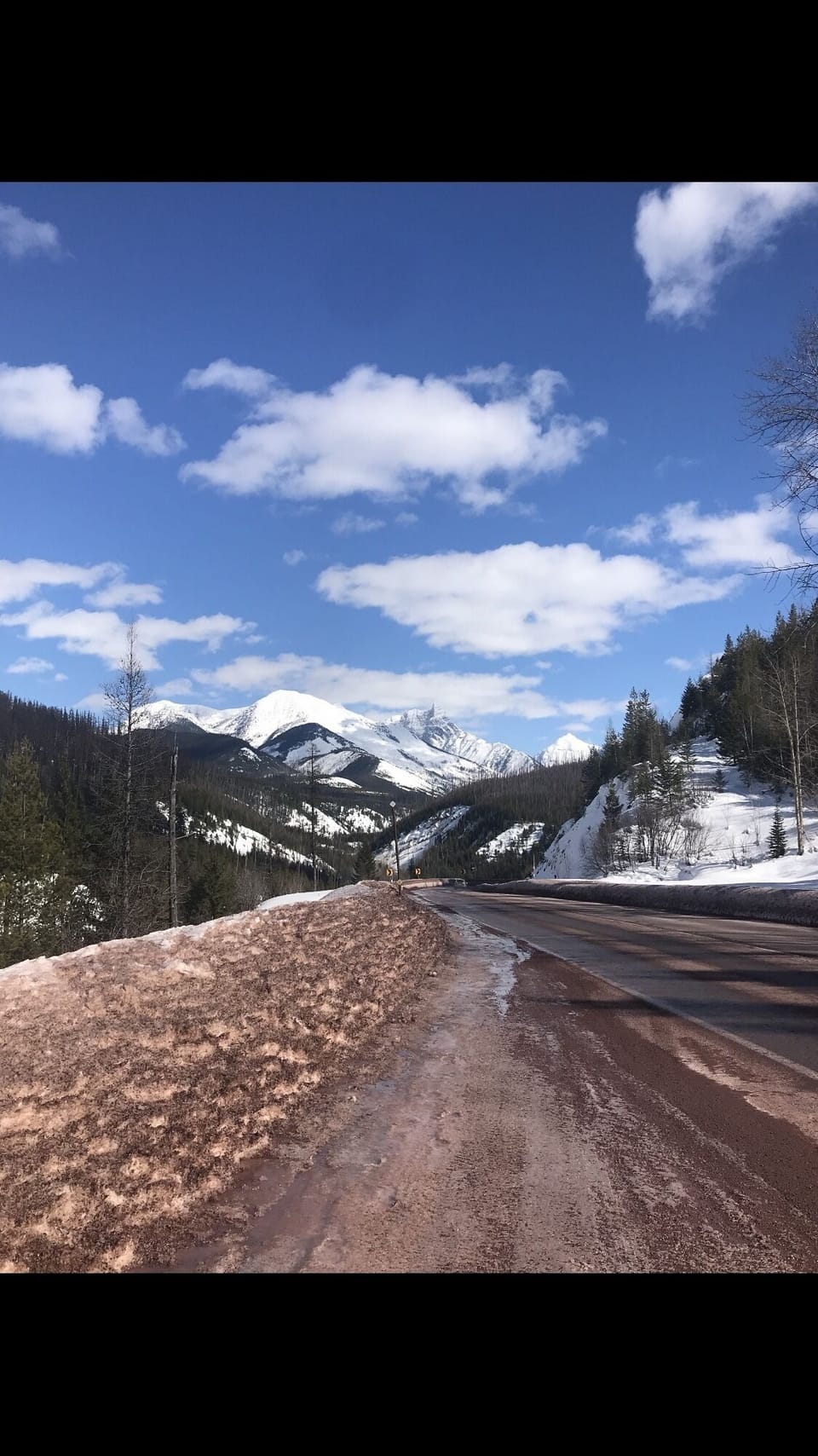 Highway 2 between East and West Glacier 