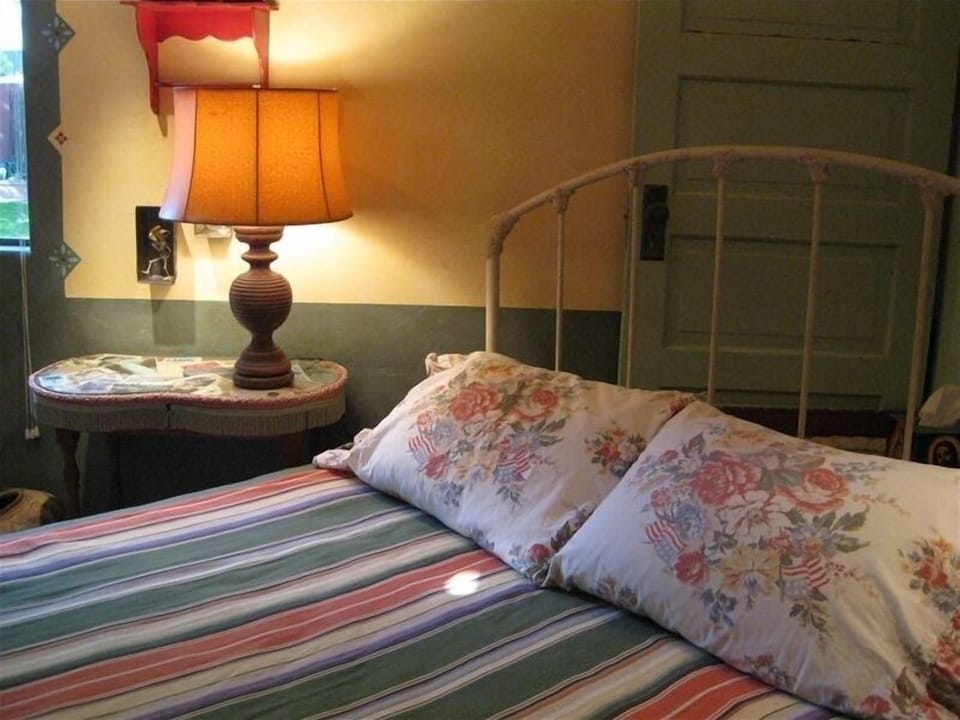 Queen, firm supportive mattress, quality cotton bedding, down comforter.
