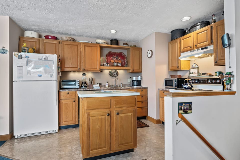 Fully equipped kitchen
