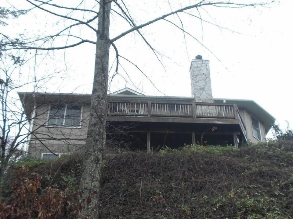 outside of home, side view
