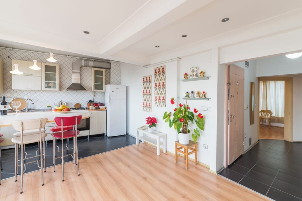 Living-room Kitchen side