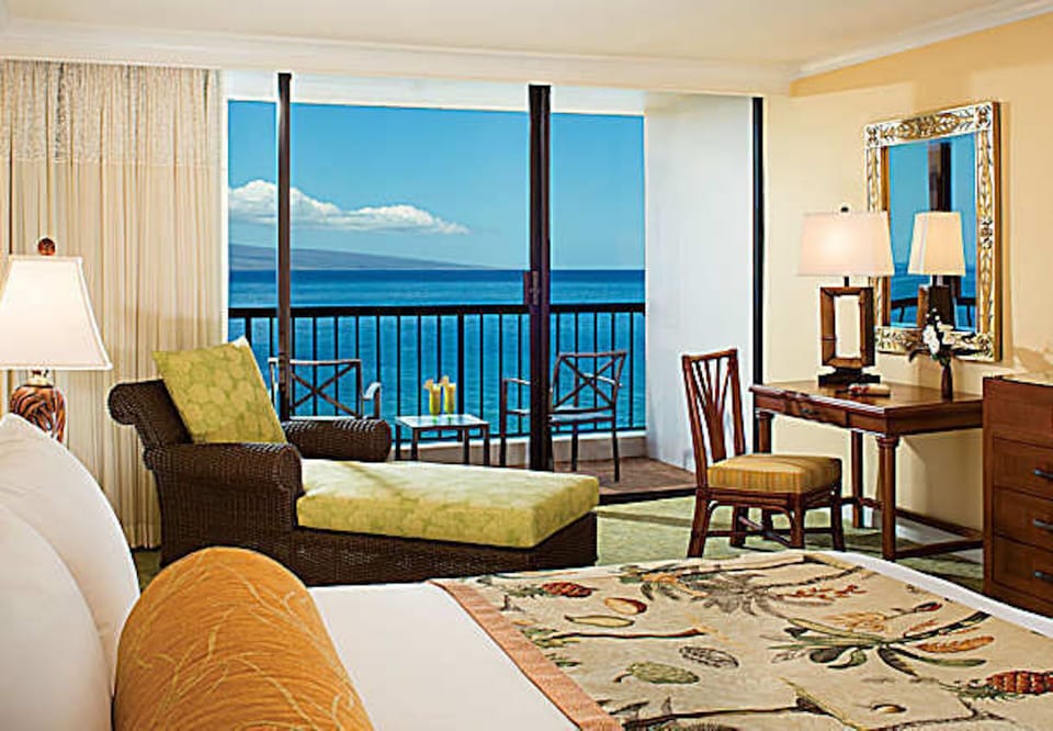 Example of an oceanfront view, please ask about available views for your dates. 