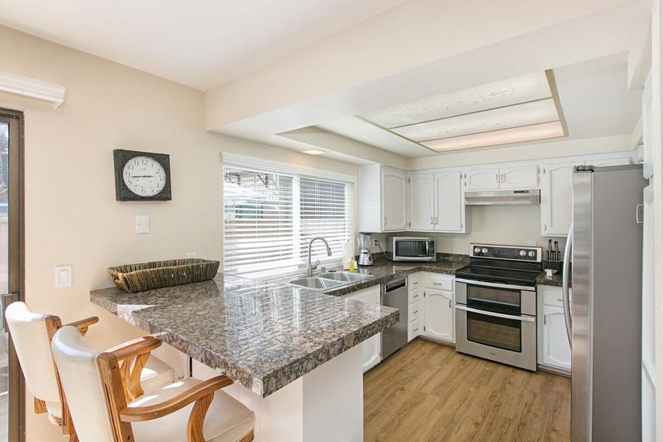 Fully equipped kitchen