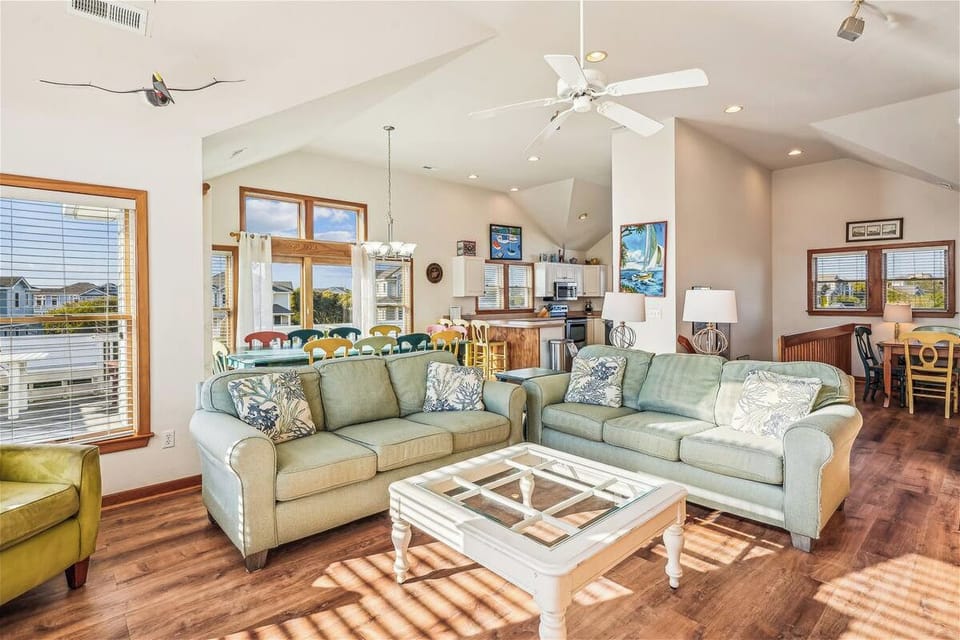 Living Room 2024 - Level 3