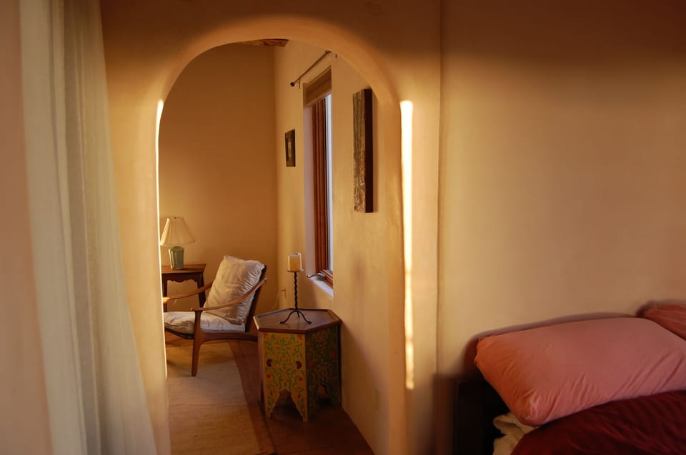Through the arch again facing the sitting room.