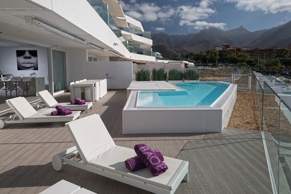 Come and stay in our luxurious 3 bedroom suite in Tenerife!