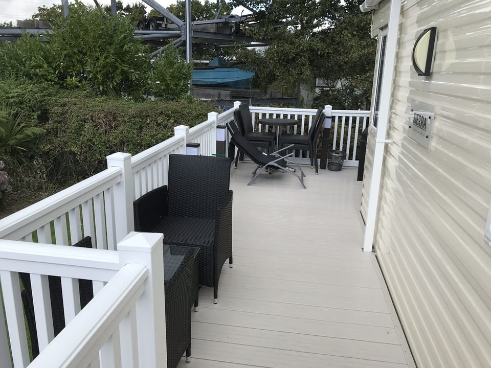 Lovely wrap-around veranda