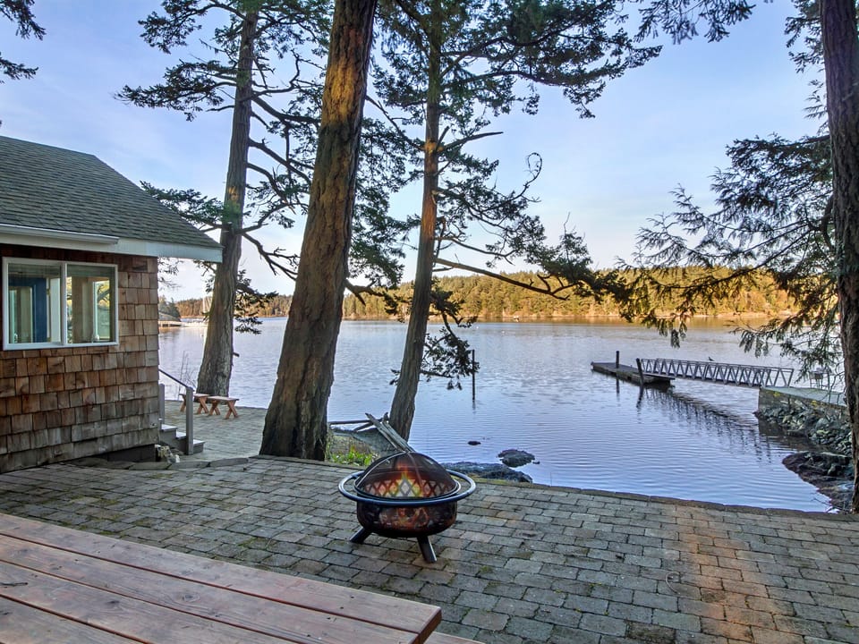 *Fire-pits are not usable from May 1st- September 30th due to SJ County burn ban* 

***No Dock Access.***