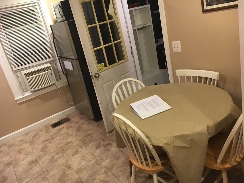 Eat in kitchen