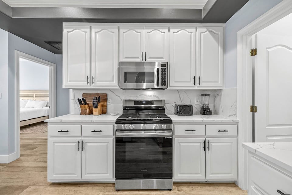 Sunce of Destiny - Destiny West - Kitchen