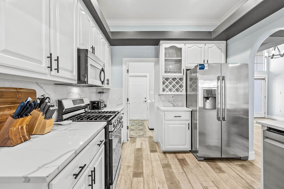 Sunce of Destiny - Destiny West - Kitchen