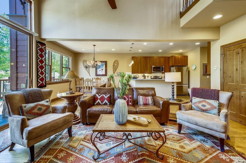 Living Area - Highland Greens Comfort - Breckenridge Vacation Rental