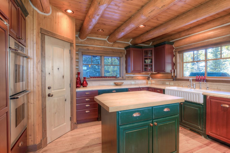 MV Leaf Lodge, Kitchen, 2