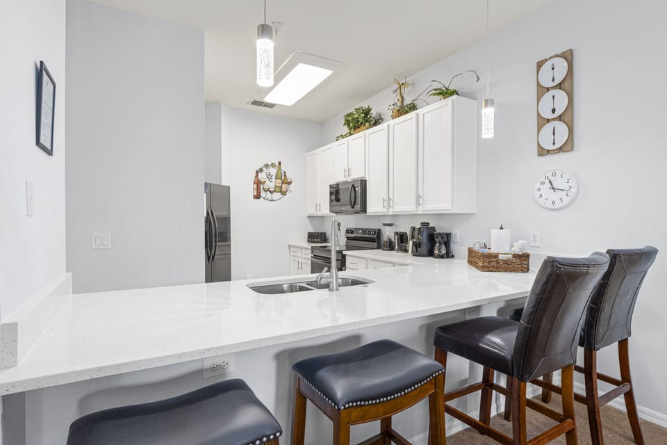 Counter seating for 4