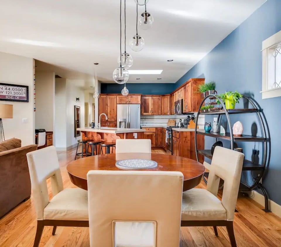 Dining area looking into Kitchen