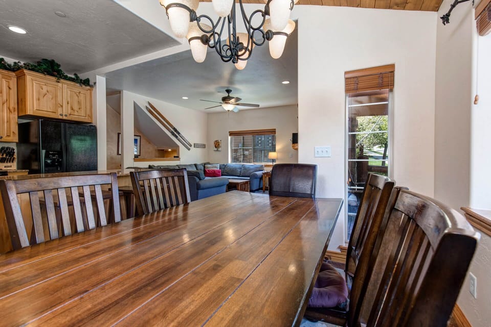 Vacation Rentals in Park City at Bear Hollow Village 5474: Dining area with seating for eight