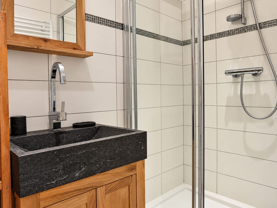 2-Piece Quiet Balcony in Méribel, For 4 Guests Apartment in Les Allues