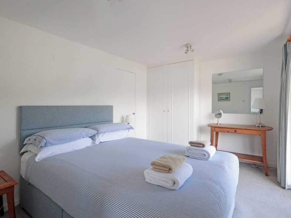 Double bedroom | Lower Deck, Fowey