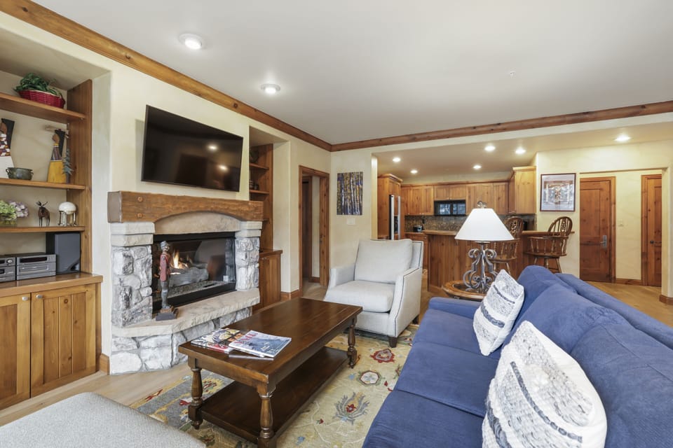 Furniture, Indoors, Living Room, Couch, Fireplace