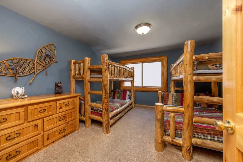 Fun 3rd Bedroom Twin over full & Twin over Twin Bunk Beds.