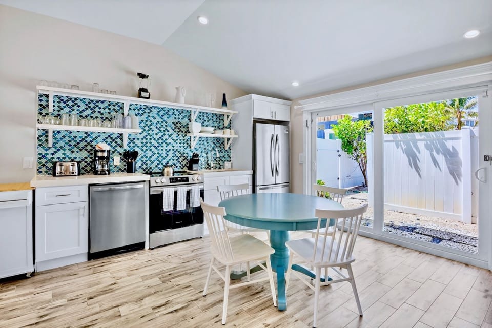 Kitchen, Dining Area
