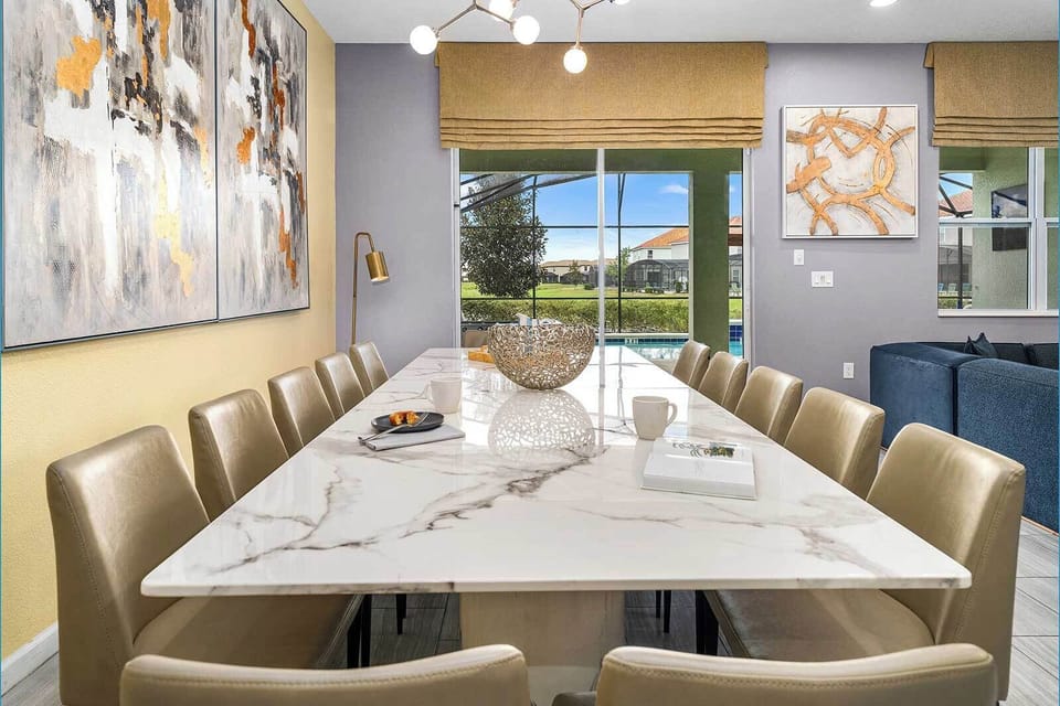 Dining Room *Highlight*