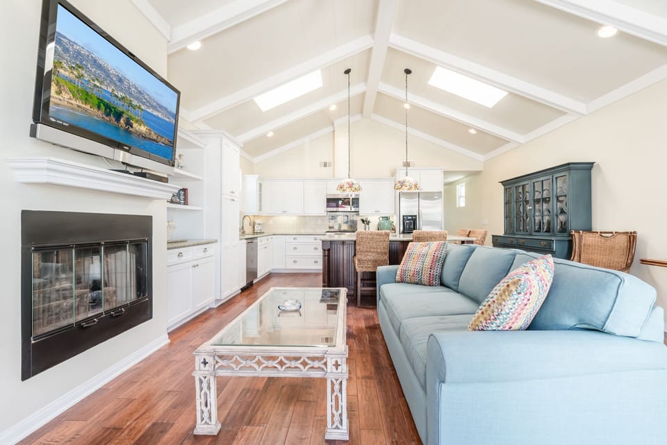 This single-family vacation home is the perfect set-up for family groups of all ages to take full advantage of beach activities - walking distance to grocery stores, shops and restaurants...No shared walls or ceilings!
                