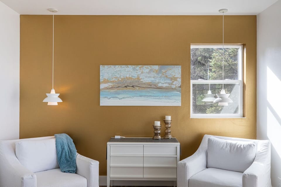 Master bedroom-2 swivel chairs, USB plugs, reading lights, TV, ensuite bathroom