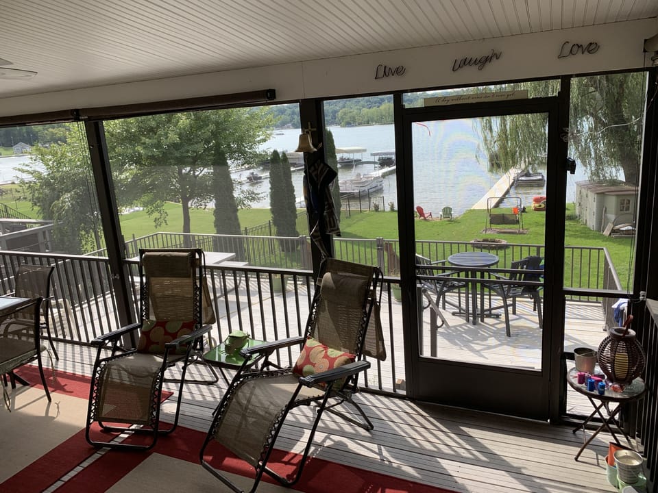 Screened in porch, directly off the lower living area!  