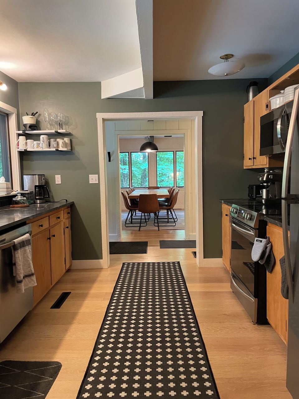 Kitchen to dining 