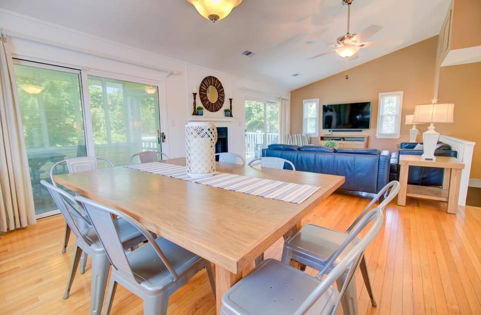 Dining Area on Third Level