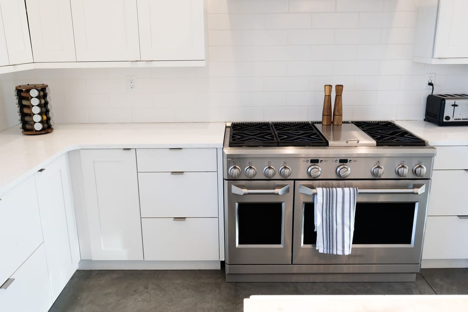 Professional 6 Burner Gas Range