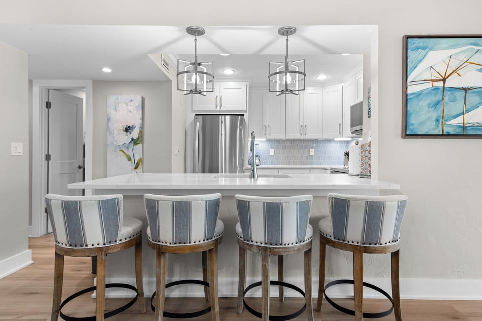 Kitchen bar