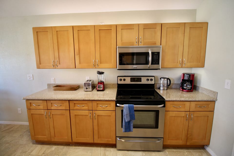 Kitchen has everything you need and Reverse Osmosis Water System