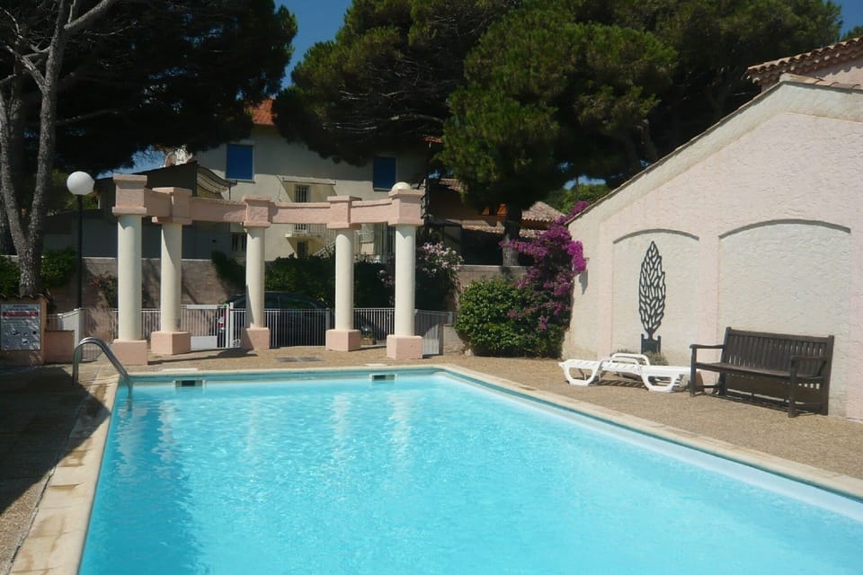 Holiday Home Swimming Pool